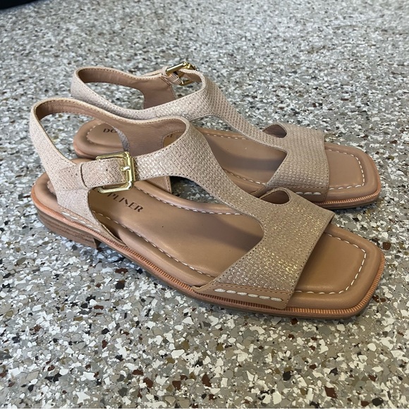 EUC Donald Pliner Dria T-Strap Tan and Gold Sandal (7) - Picture 6 of 12